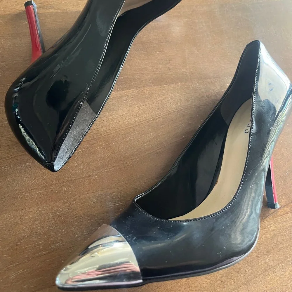 Guess Woman’s Black 3.5